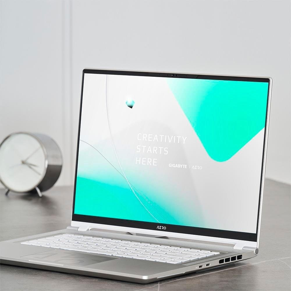 Notebook Professional AERO 16 OLED BKF | KaBuM!