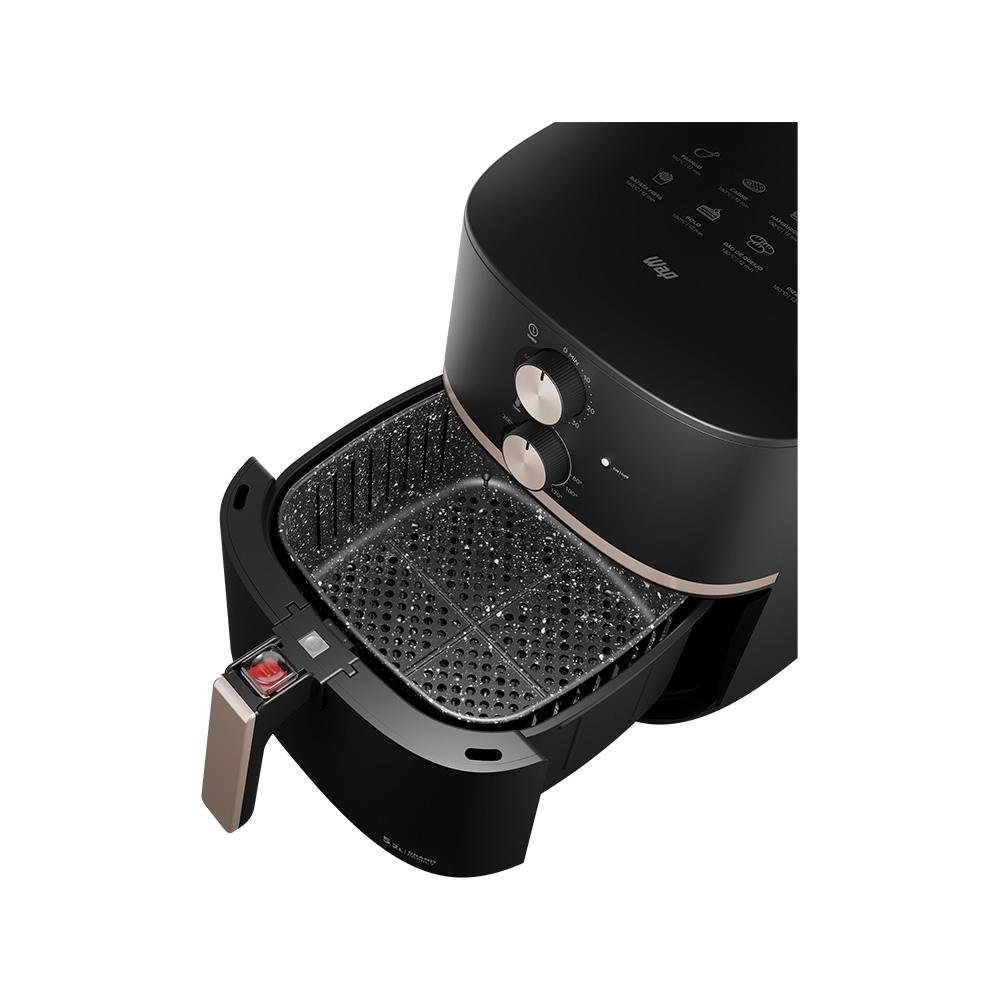 Fritadeira Air Fry Sem Óleo WAP Grand Family, 5.2L, 1500W, Com Cesto e Grelha, Removíveis e Duplo Revestimento Antiaderente, 220V - FW009540 Fritadeira Air Fry Sem Óleo WAP Grand Family, 5.2L, 1500W, Com Cesto e Grelha, Removíveis e Duplo Revestimento Antiaderente, 220V - FW009540