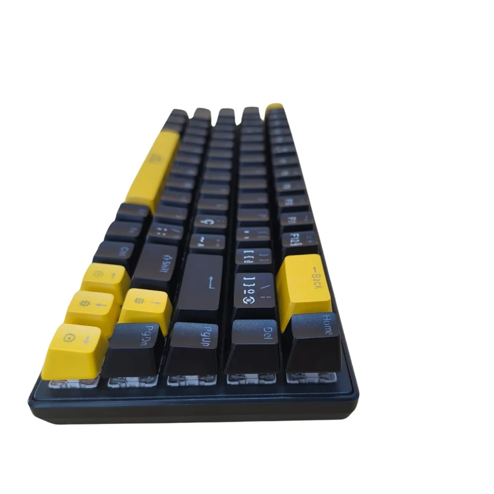 Eleve seu setup gamer com o Teclado Mecânico RGB