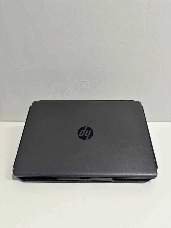 Usado - Notebook Hp 240 G7 | i3 10ª Geração | 8GB | SSD 256gb | Tela 14 - view 2